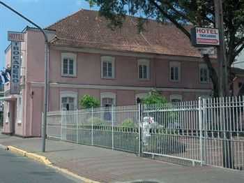 Trocadero * Joinville